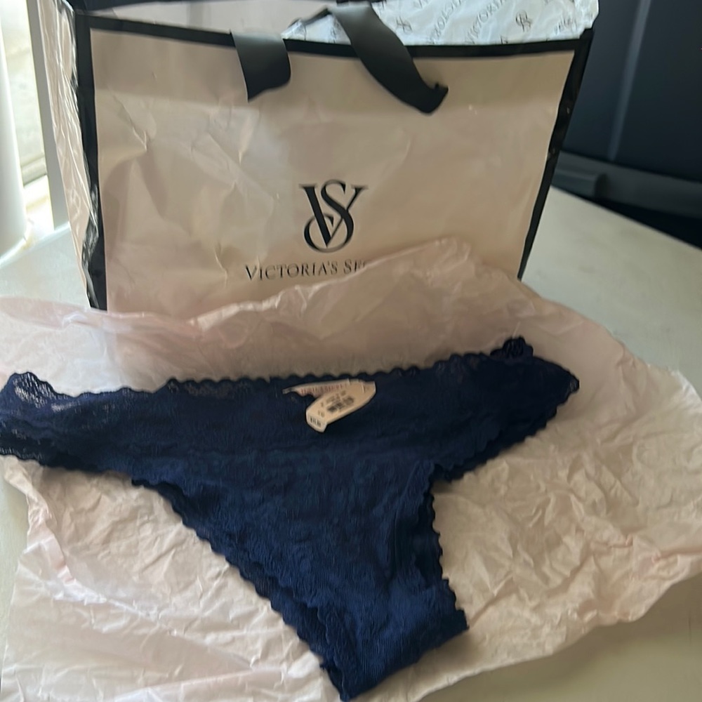 1 lace panty